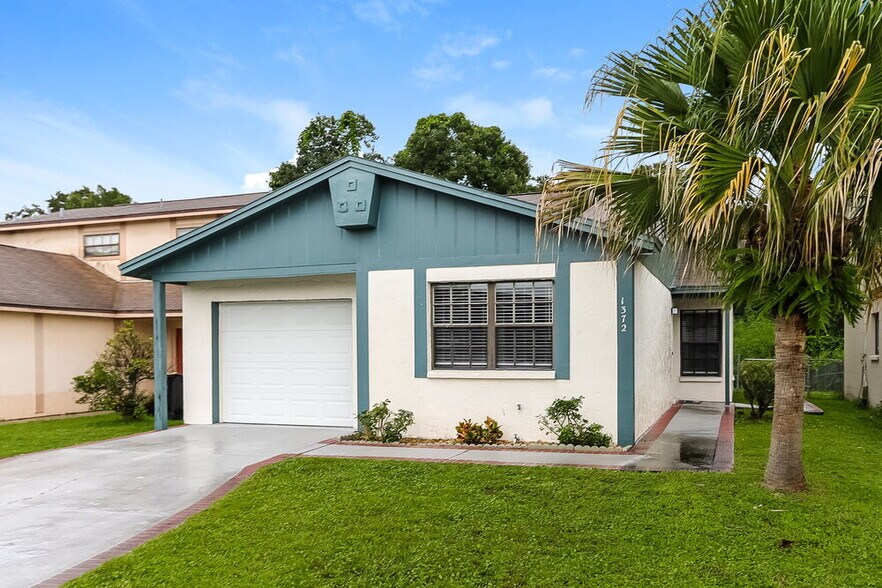 Building Photo - 1372 Bramblewood Dr