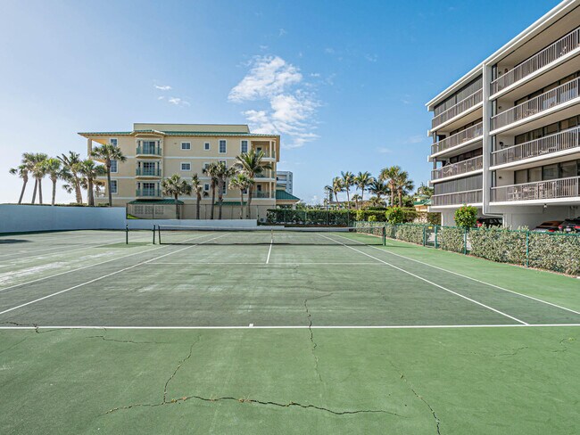 Building Photo - 4141 Ocean Dr