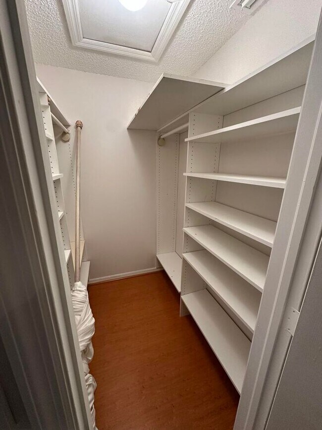 Building Photo - 3291 SW 4th St