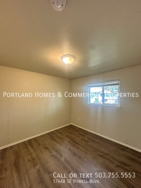 Building Photo - 17468 SE Powell Blvd