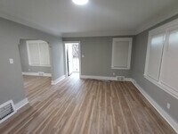 Building Photo - 15857 Evanston St