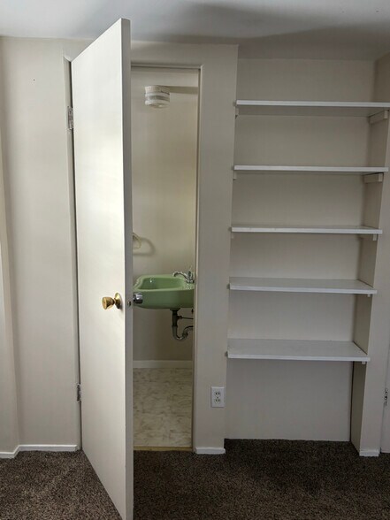 Building Photo - 10500 E Traverse Hwy