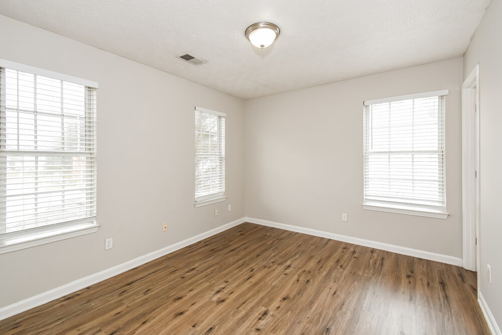 Building Photo - 1683 Barrington Overlook