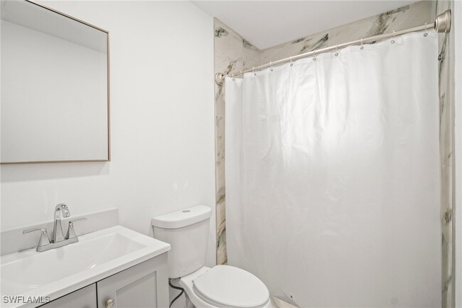 Building Photo - 4293 Island Cir