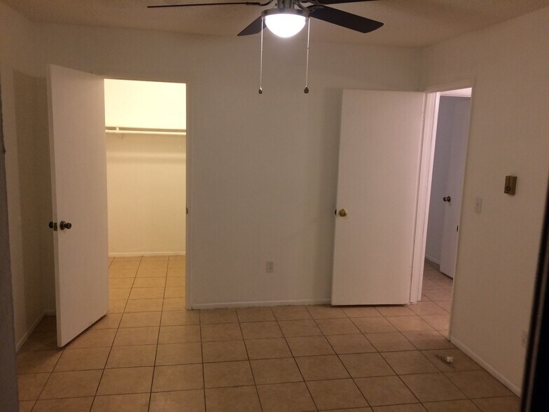 Building Photo - 134 N Willow St