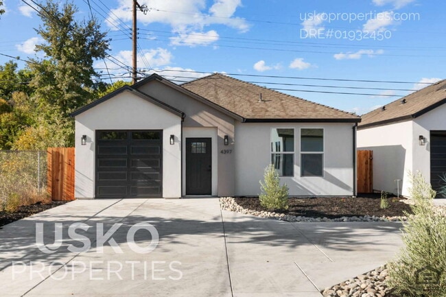 Building Photo - "Spacious 2-Bed, 2-Bath in Prime Sacrament...