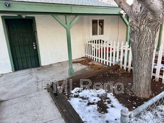 Building Photo - 1931 1/2 Valley Rd