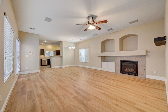 Building Photo - Stunning Northwest three bedroom w/ a loft!