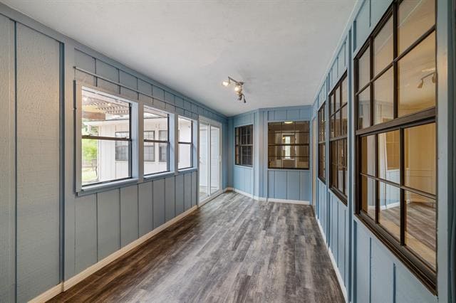 Building Photo - 1527 Estates Way