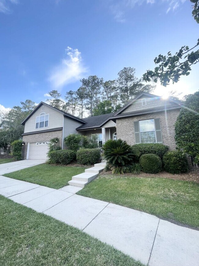 Building Photo - 4 bedroom in Gainesville FL 32606