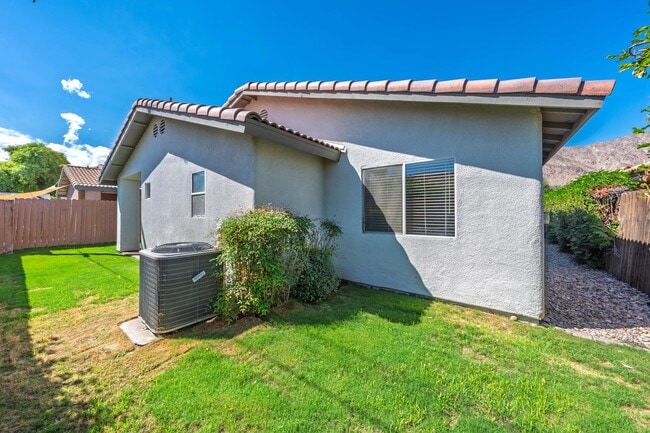 Building Photo - 51780 Avenida Velasco