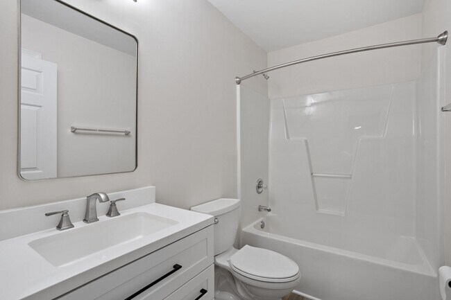 Building Photo - 3301 Philmont Dr