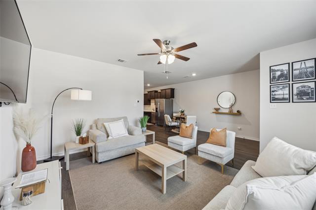 Building Photo - 2141 Buffalo Hill Dr