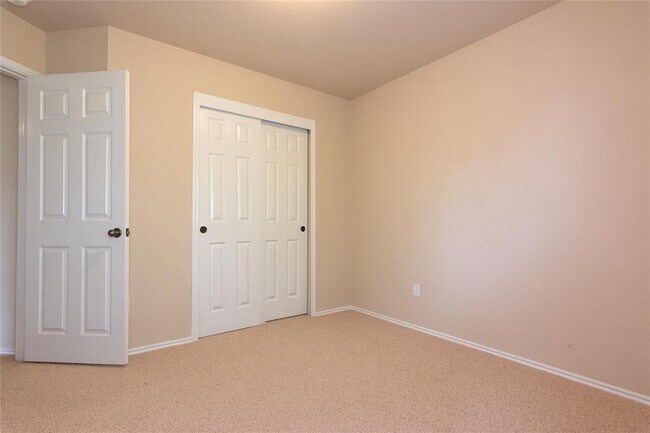 Building Photo - 10509 Wylie Dr