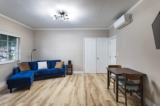 Building Photo - 260 Euclid Ave