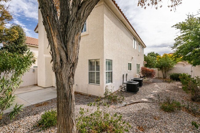 Building Photo - Beautiful Summerlin Home – 3 Bed, 2.5 Bath...