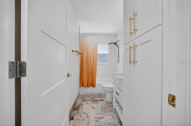 Building Photo - 10748 Siena Dr