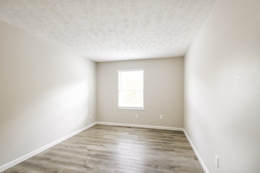 Building Photo - 4320 Oil Creek Dr