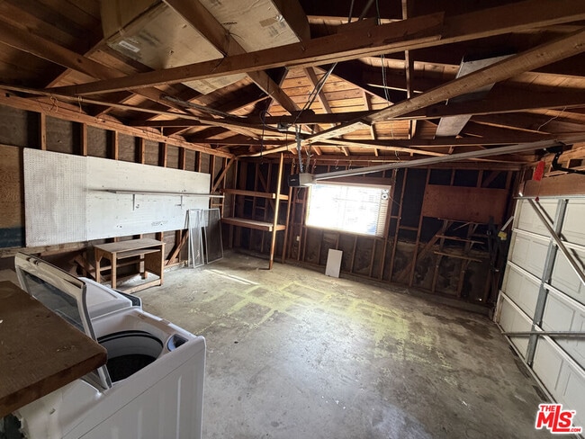 Building Photo - 11121 Parr Ave