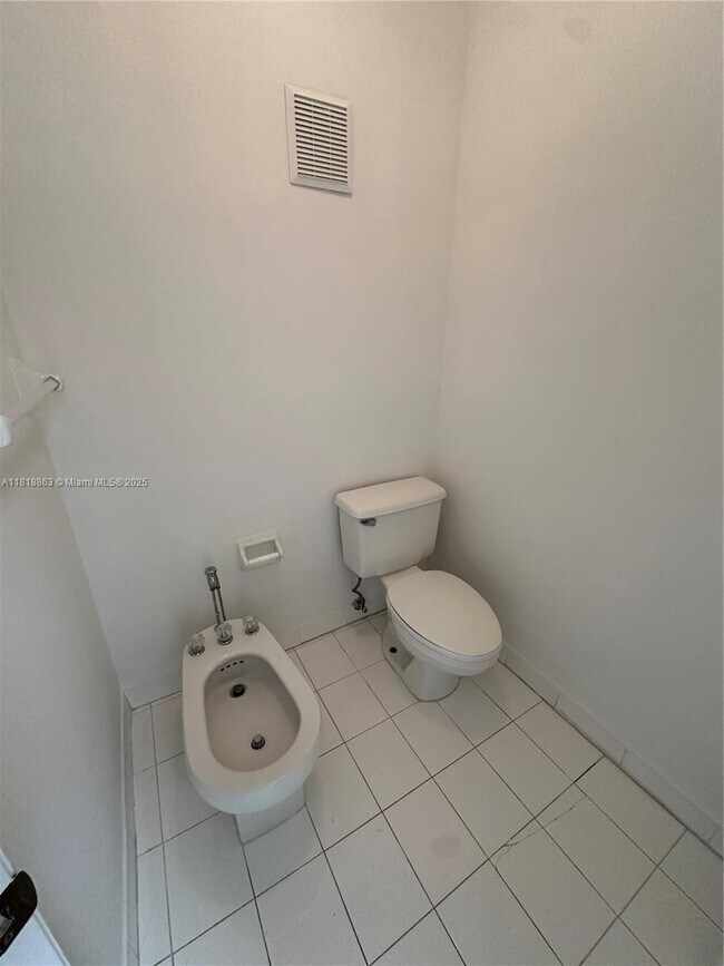 Building Photo - 10869 SW 88th Terrace