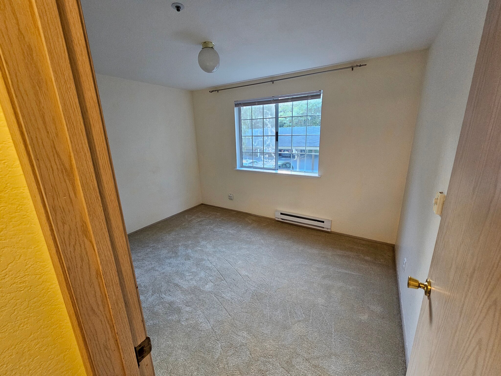 Building Photo - 19230 Forest Park Dr NE