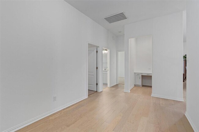 Building Photo - 200 Ottaviano Way