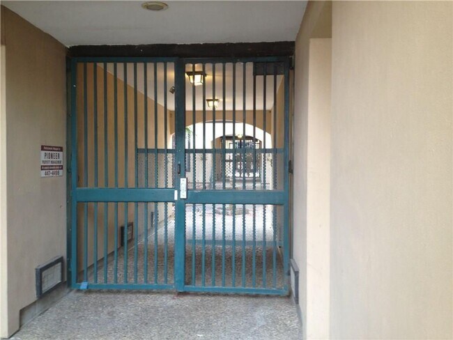 Building Photo - 2110 Rio Grande St