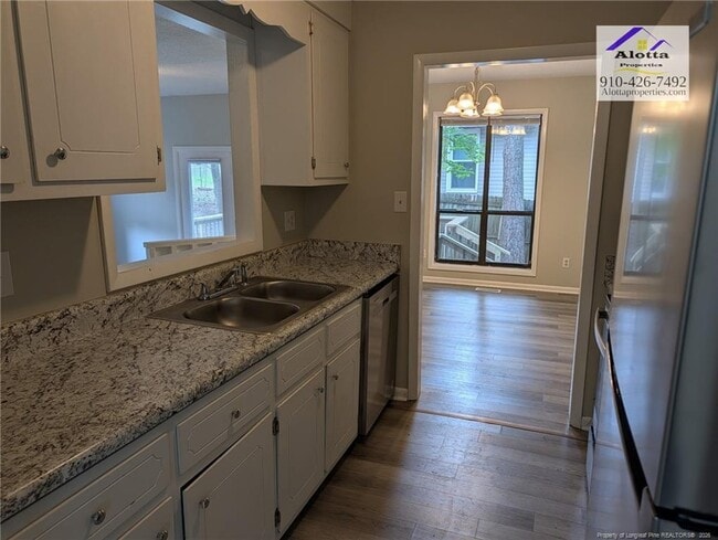 Building Photo - 482 Corning Pl
