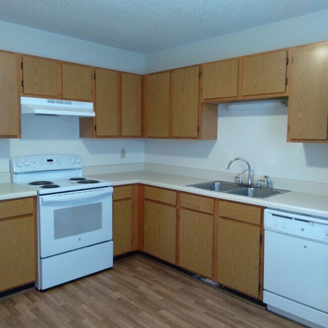 Building Photo - 26 Mustang Ct