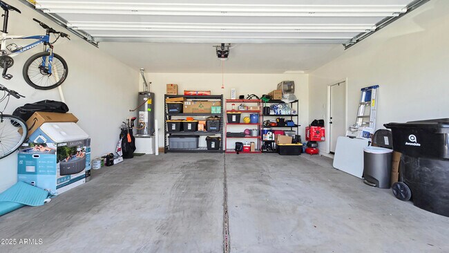 Building Photo - 10865 W Fillmore St