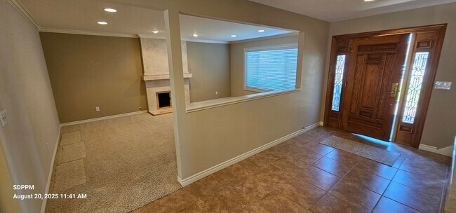 Building Photo - UNIVERSITY CITY / SAN DIEGO - Nice 5 Bedro...