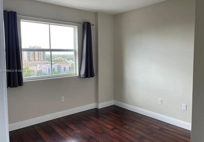 Building Photo - 1627 SW 37th Ave