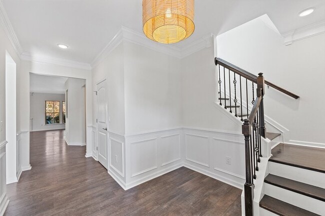 Building Photo - 460 Young Landing Ct