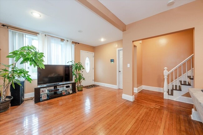 Building Photo - 37 Prospect Ave