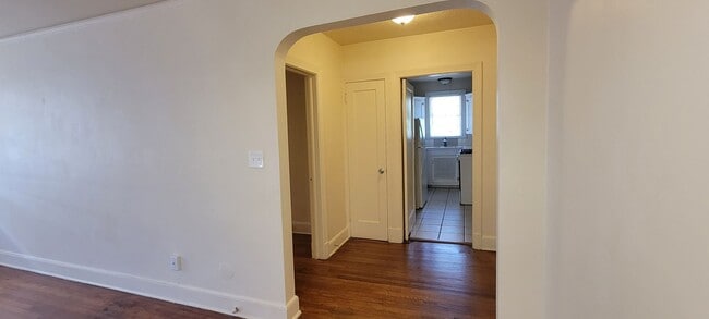 Building Photo - 1/1 in the Historic Duckpond area