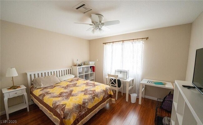 Building Photo - 9004 Litchfield Ave