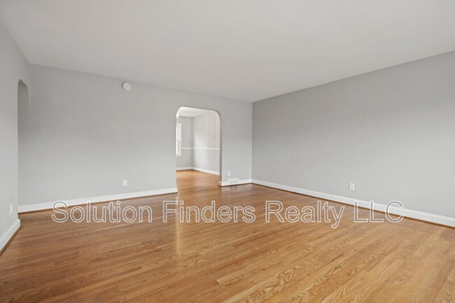 Building Photo - 1812 Edgewood Rd