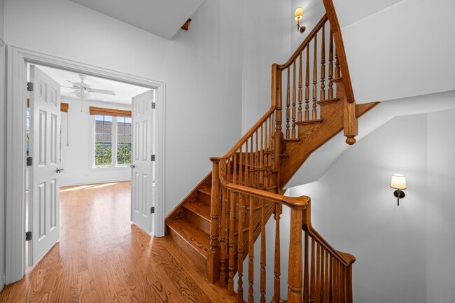 Building Photo - 1813 Admiral Ct