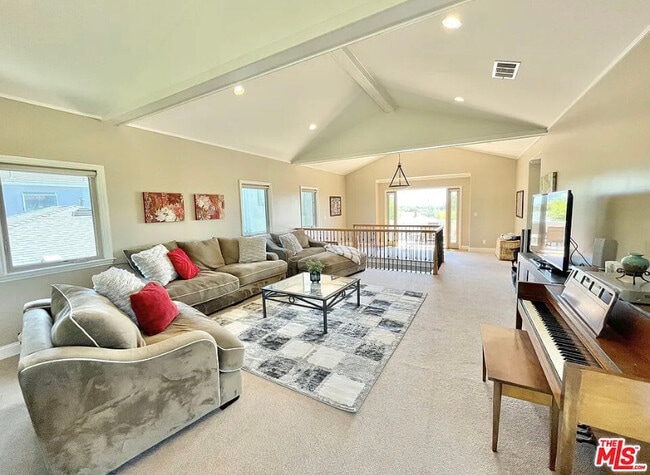 Building Photo - 3250 Midvale Ave