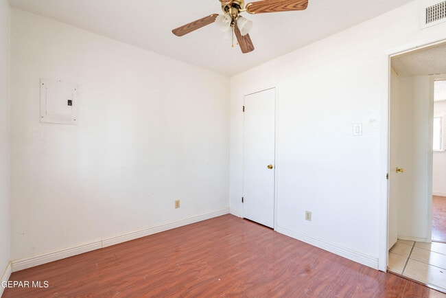 Building Photo - 11516 Meadowbrook Dr