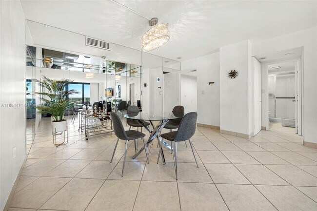 Building Photo - 20505 E Country Club Dr