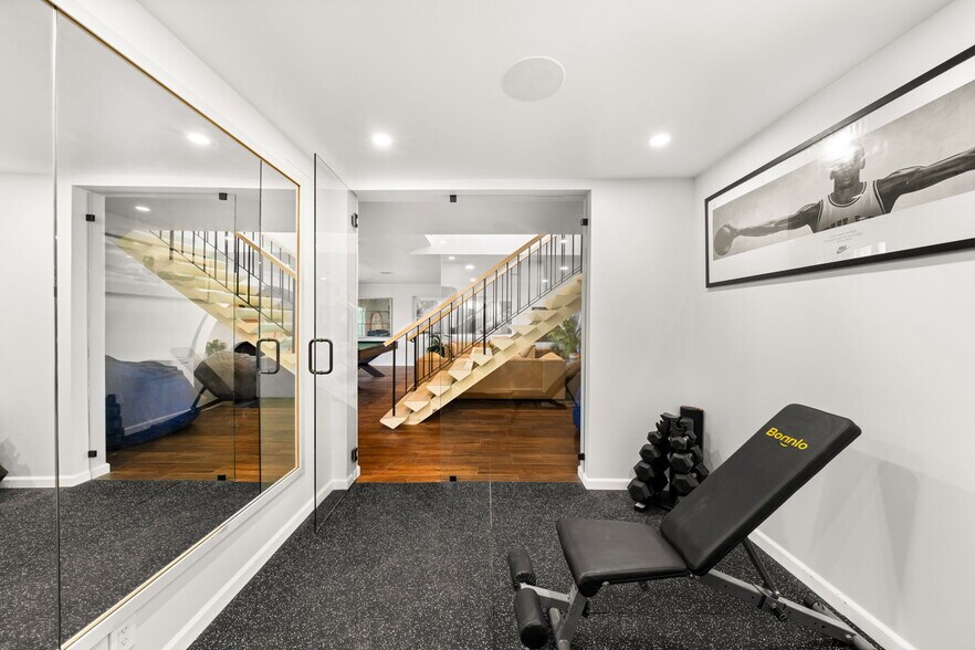 Building Photo - 4781 Galendo St