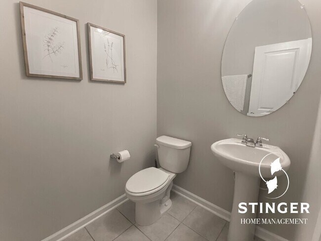 Building Photo - 24 Chauga St