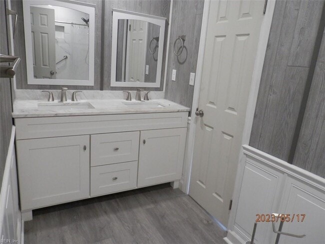 Building Photo - 1346 River Birch Run S