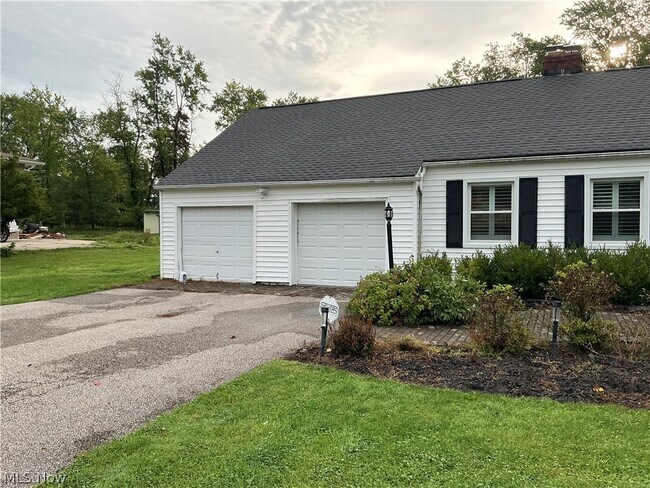 Building Photo - 3653 Brainard Rd