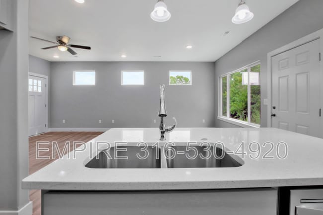 Building Photo - 4653 E 45th St N