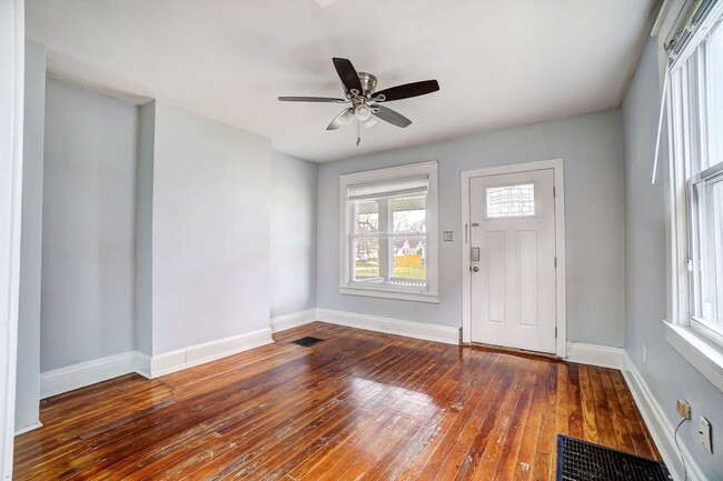Building Photo - Newly renovated 2bed/1bath