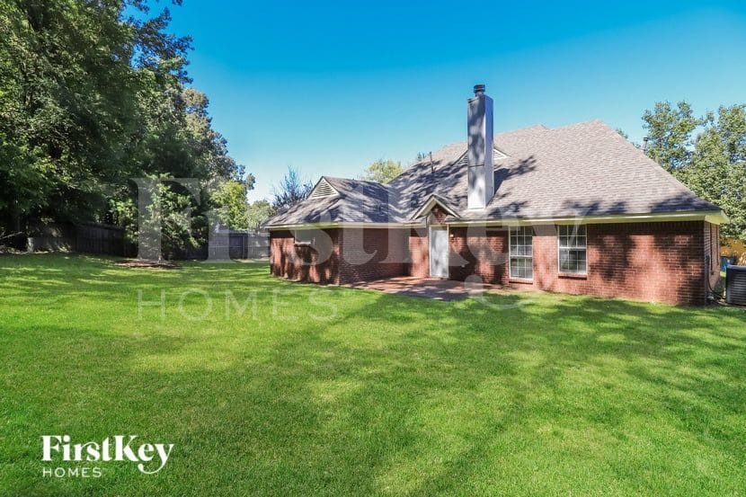 Building Photo - 5659 Blackburg Dr