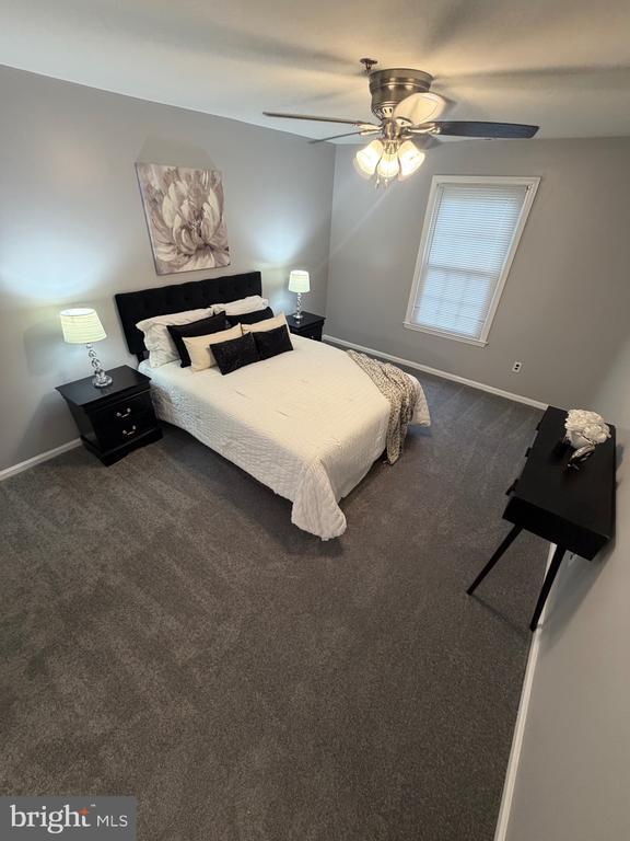 Building Photo - 102 Stonehurst Ct