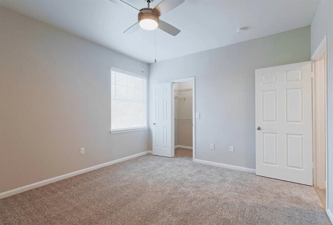 Building Photo - 10505 S I-35 Frontage Rd